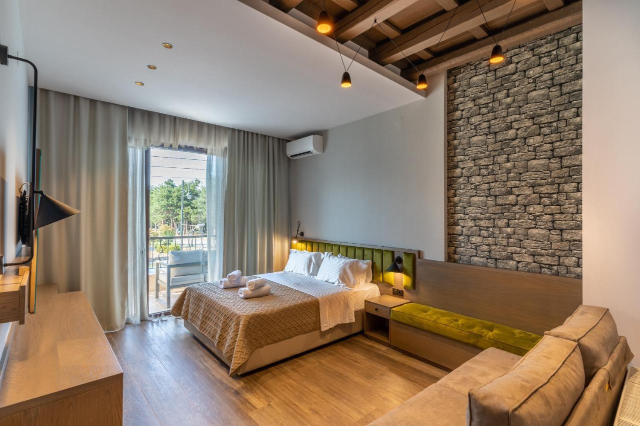 Lydia Suites And Rooms Литохоро Экстерьер фото